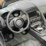 Das Cockpit des Jaguar F-TYPE