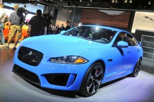 Der Jaguar XF-RS auf der Automobilmesse Los Angeles Auto Show 2012