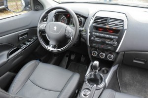 Das Cockpit des Peugeot 4008 4AWD