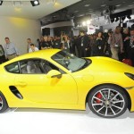 Der neue Porsche Cayman in der Seitenansichjt (Gelb)