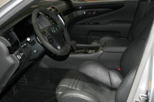 Der Innenraum des TMG Sports 650 von Lexus