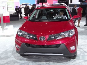 Die Frontpartie des Toyota RAV4 Modell 2013