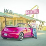 Das neue Beetle Cabriolet in Rot in der Heckansicht