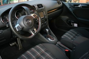 Die Sitze des Volkswagen Golf GTI Cabrios 2013