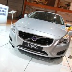 Volvo V60 Plug-in-Hybrid in Silber - Kühlergrill, Exterieur