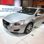 Der neue Volvo V60 Plug-in-Hybrid wird aufgeladen