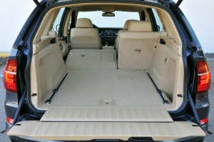 Der Kofferraum des BMW X5 xDrive40d bietet 620 Liter Ladevolumen