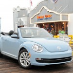 Das kompakte Beetle Cabriolet von Volkswagen in Blau