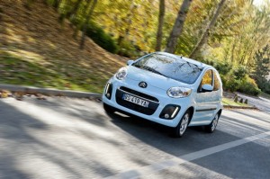 Die Frontpartie des Citroen C1 (Fahraufnahme)