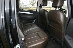 Die Fondsitze des Isuzu D-Max Double Cab Premium