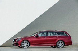 Die Seitenpartie des Mercedes-Benz E-Klasse T-Modell Facelift 212