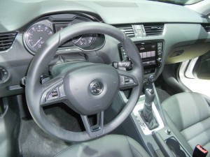 Die Mittelkonsole des neuen Skoda Octavia 2013