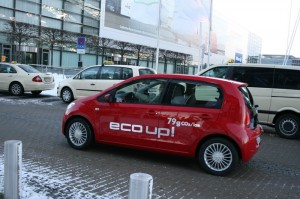Das Volkswagen-Erdgasauto Eco-Up in der Seitenansicht