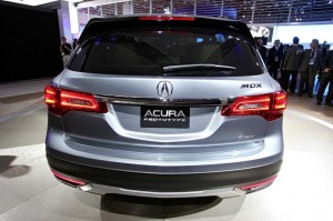 Die Heckansicht des Acura MDX-Protoyp