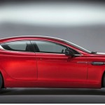 Aston Martin Rapid S in der Seitenansicht