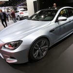 Silberner BMW M6 Gran Coupé auf der Detroiter Automesse
