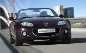 Mazda MX-5 Hamaki in der Lackfarbe Festivalschwarz Metallic - Bilder Front