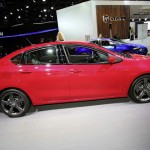 Die Seitenpartie des Dodge Dart GT