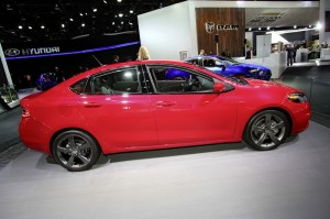 Die Seitenpartie des Dodge Dart GT