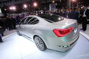 Kias neues Modell Cedenza auf der Automesse Detroit