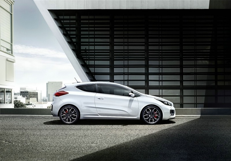 Kia Pro Ceed GT in der Seitenansicht