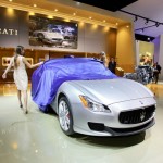 Hostess enthüllt den neuen Maserati Quattroporte