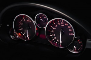 Die Instrumententafel des Mazda MX-5-Sondermodells Hamaki (2012)