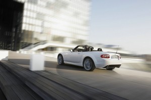Fotos Mazda MX-5 Hamaki in der Außenfarbe Arachneweiß Metallic