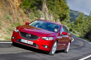 Mazda6 in der Motorisierung 2.2 Skyactiv-D und roten Außenfarbe
