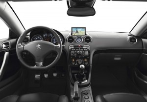 Das Interieur des Peugeot RCZ, Modell 2013