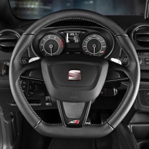 Das Lenkrad des Seat Ibiza Cupra