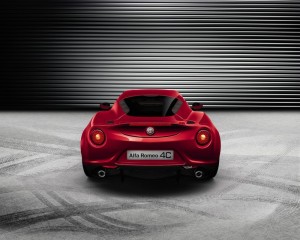 Die Heckpartie des Alfa Romeo 4C (Rot, Baujahr 2013)