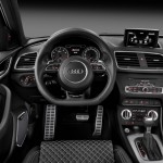 Das Interieur des Audi RS Q3 (2013-er)