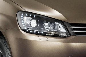 Die Bi-Xenon-Scheinwerfer des VW Caddy