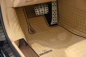 Die Pedale des Brabus 800 Roadster