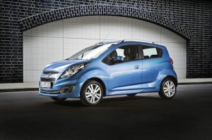 Das Faceliftmodell des Chevrolet Spark in Blau