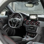Das Armaturenbrett des Mercedes-Benz A 45 AMG