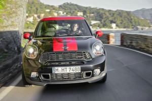 Die Frontpartie eines 2013er Mini John Cooper Works Paceman