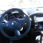 Das Cockpit des 2013-er Nissan Juke Nismo