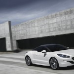 Peugeot RCZ in weiss überarbeitet ins Jahr 2013