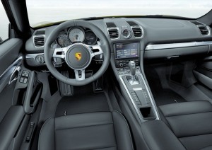 Das Cockpit des Porsche Cayman Typ 981c