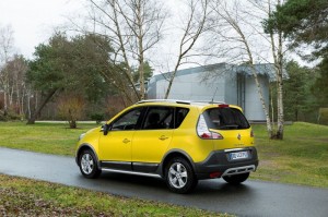 Renault Scenic Xmod in Gelb (2013)