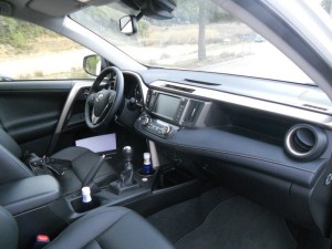 Der Innenraum des 2013-er Toyota RAV4