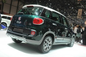 Fiat 500L Trekking auf Autosalon Genf 2013