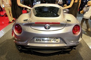 Alfa Romeo 4C in der Heckansicht - Genfer Autosalon 2013