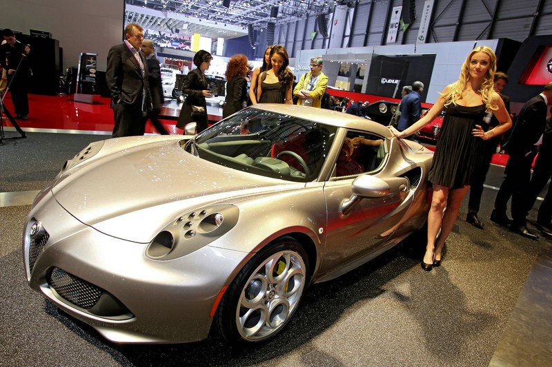 Alfa Romeo präsentiert in Genf den neuen 4c
