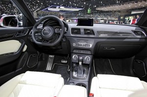 Das Armaturenbrett des Audi RS Q3