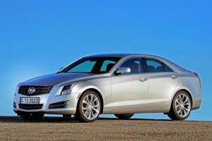 Cadillac ATS 2013 in Silber (Standaufnahme)