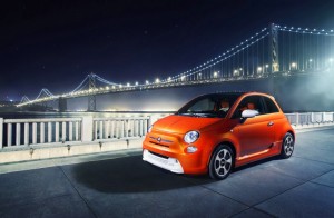 Fiat 500e mit Elektroantrieb in Orange
