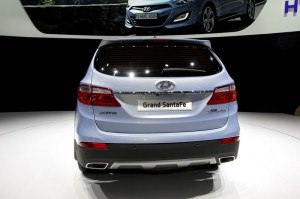 Das Heck des neuen Hyundai Grand Santa Fe